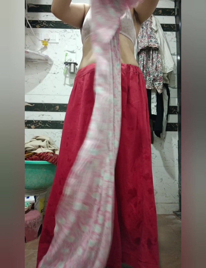 Priyahot77: Priya Bhabi Peticot Otwarta sesja wideo