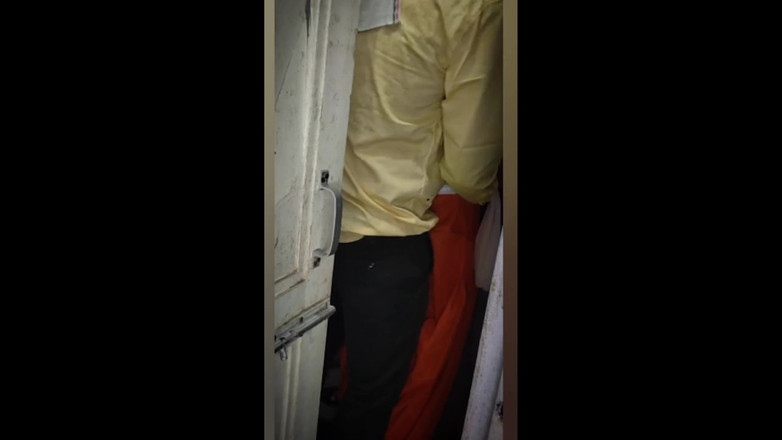 Parihema: Mahallenin üvey kayınbiraderi evime geldiğinde onu yakaladım ve seks yaptım.