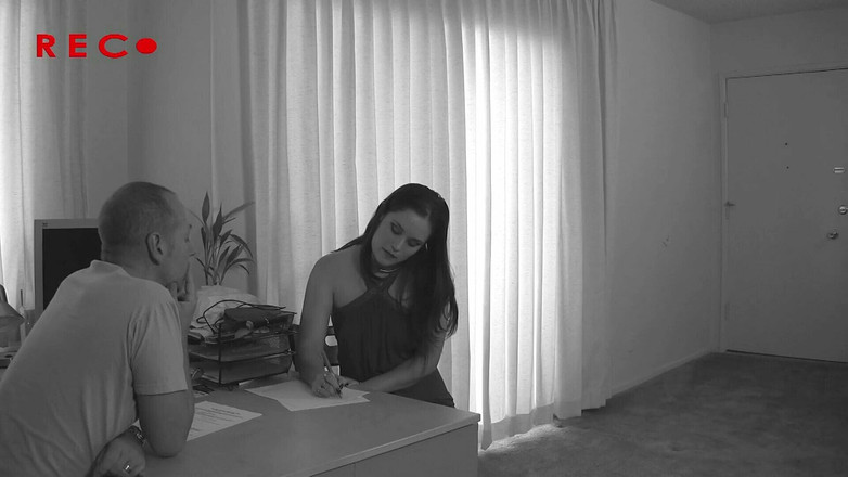 The Golden Girl Of Porn LTG: Seksi esmer charlotte vale büyük bir döl yutuyor