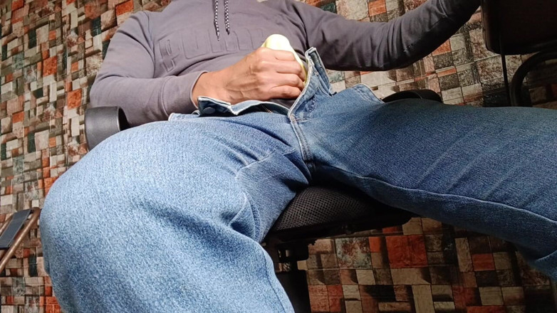 Hornyboy2058: Compilație cu spermă, masturbare cu o pulă monstruoasă