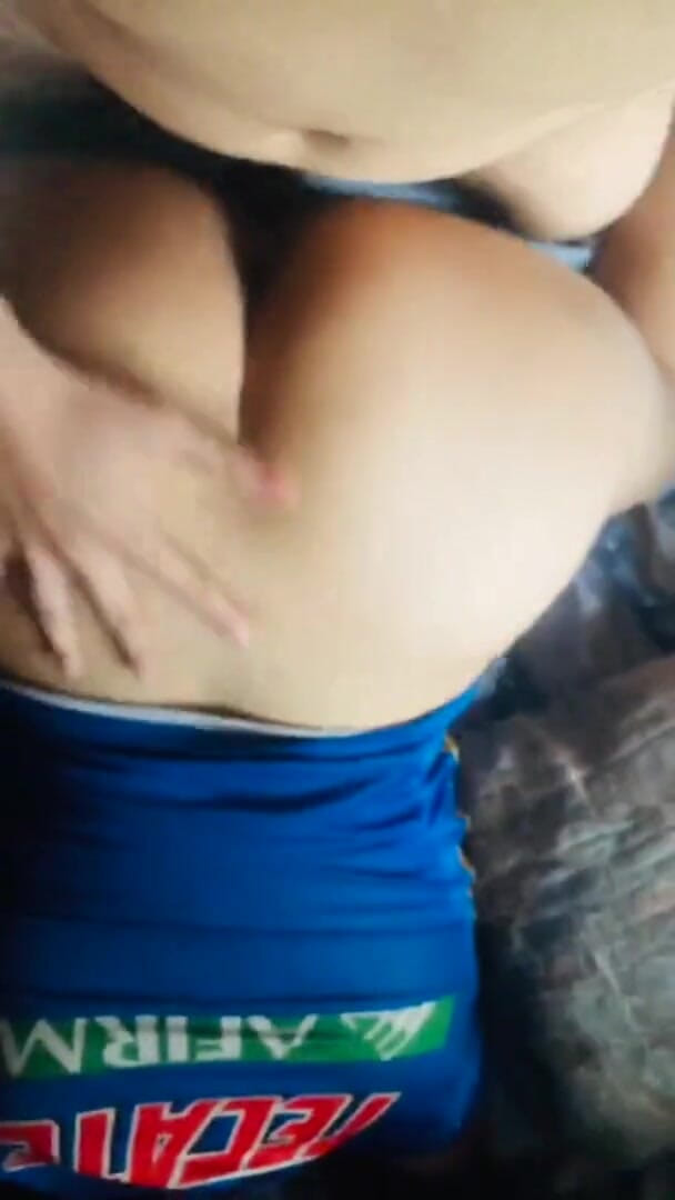 Mexicasero: Macocha mojego przyjaciela zostaje w moim domu w oszałamiającej niebieskiej...