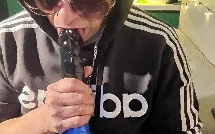 Give me hard: मुझे अब 25 सेमी स्ट्रैप चाहिए