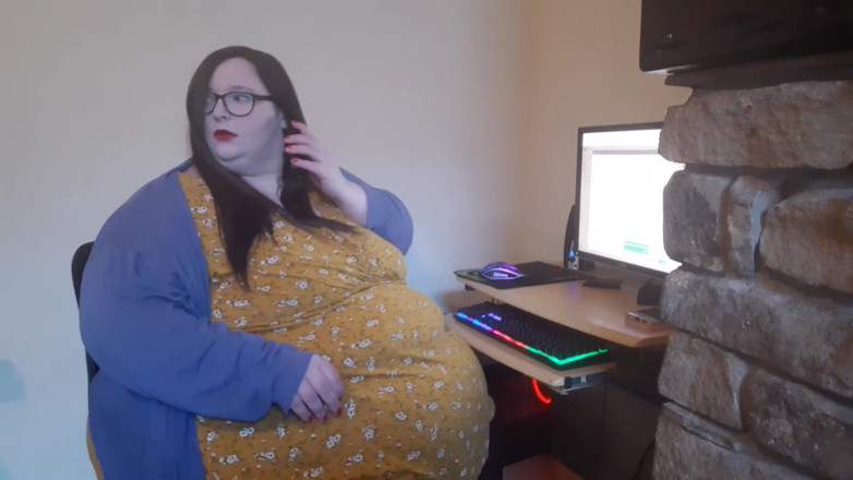 SSBBWLadyBrads: SSBBW secretary humiliated at work by boss - fantasy