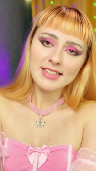Joc de roluri: iubita sexy încearcă să-l facă pe iubitul ei negru să se întâlnească cu părinții ei