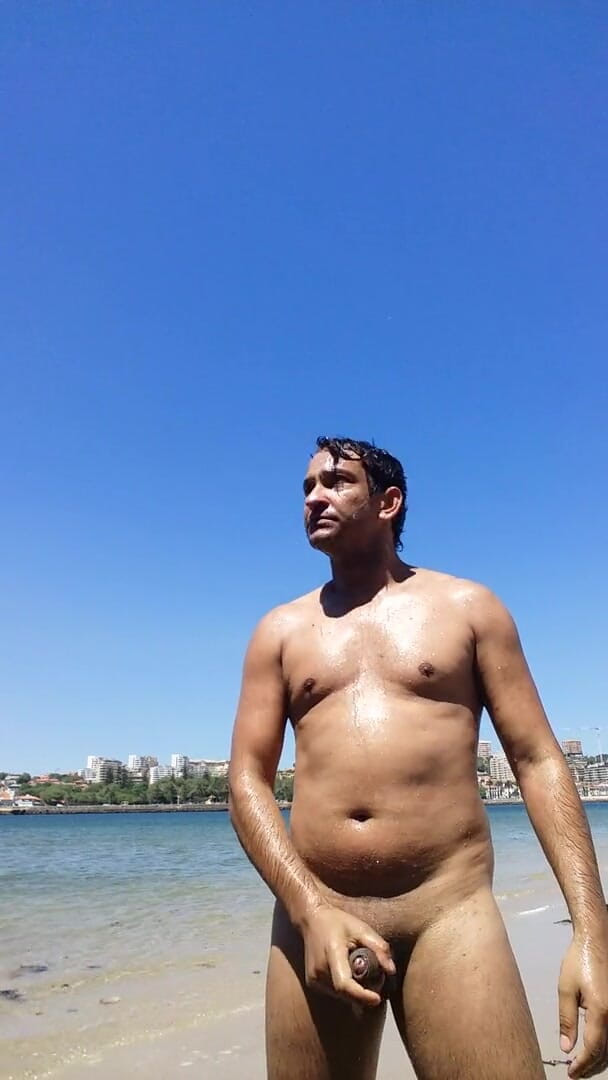 Boy top Amador: Me encanta la playa de nudismo