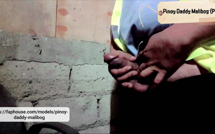 pinoy malibog: フィリピンの労働者は、長い一日の後、シフト後に彼のジューシーなペニスをけいれんさせる、彼はただ一つのことを望んでいる - リリース