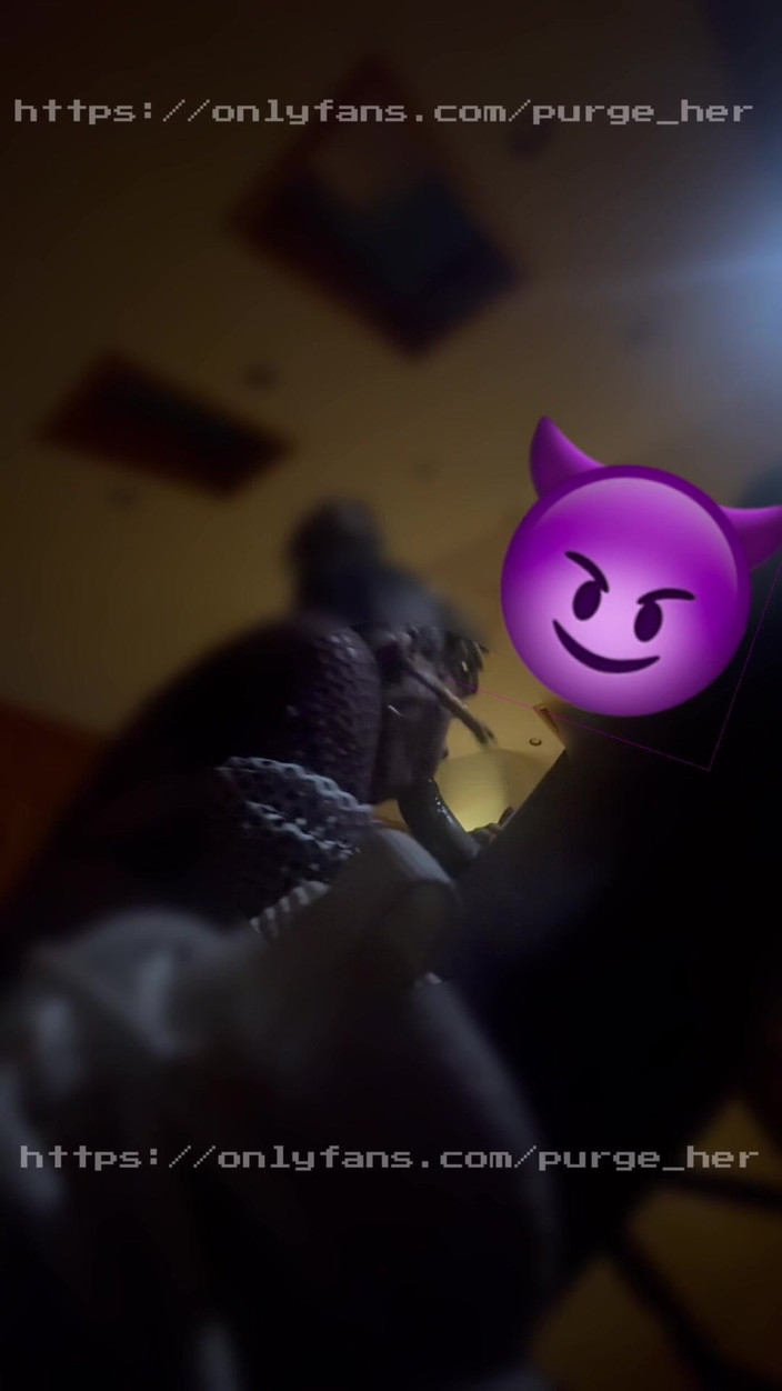 Purge_her: 흑인 대물 자지에게 따먹히는 핫한 금발 밀프