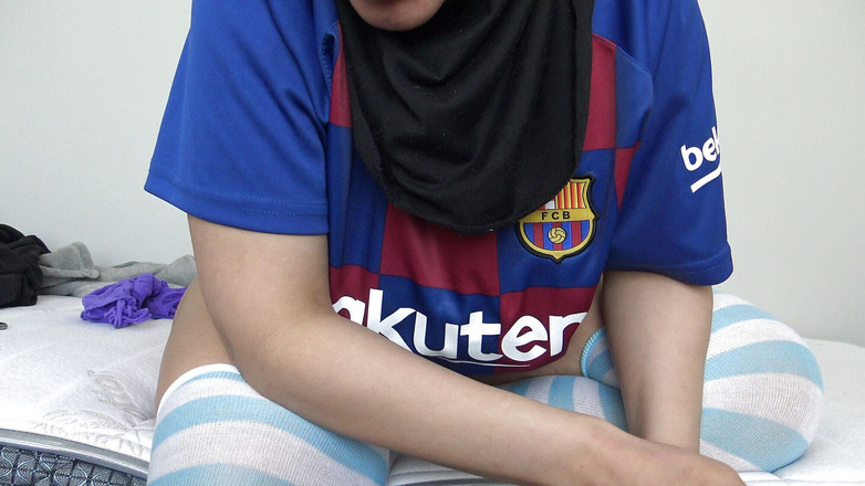 Souzan Halabi: एक बार, मैंने तुम्हें कभी भी आपकी चूत से नहीं चोदा, या आपने इसे प्लास्टिक के लंड से भर दिया, या आप इसके साथ एक प्लेसर लाए