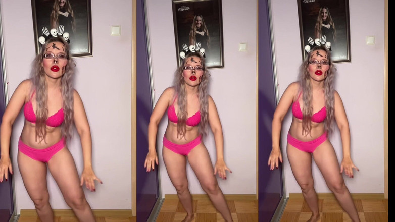 FinDom Goaldigger: Бики платять за ваші рожеві трусики