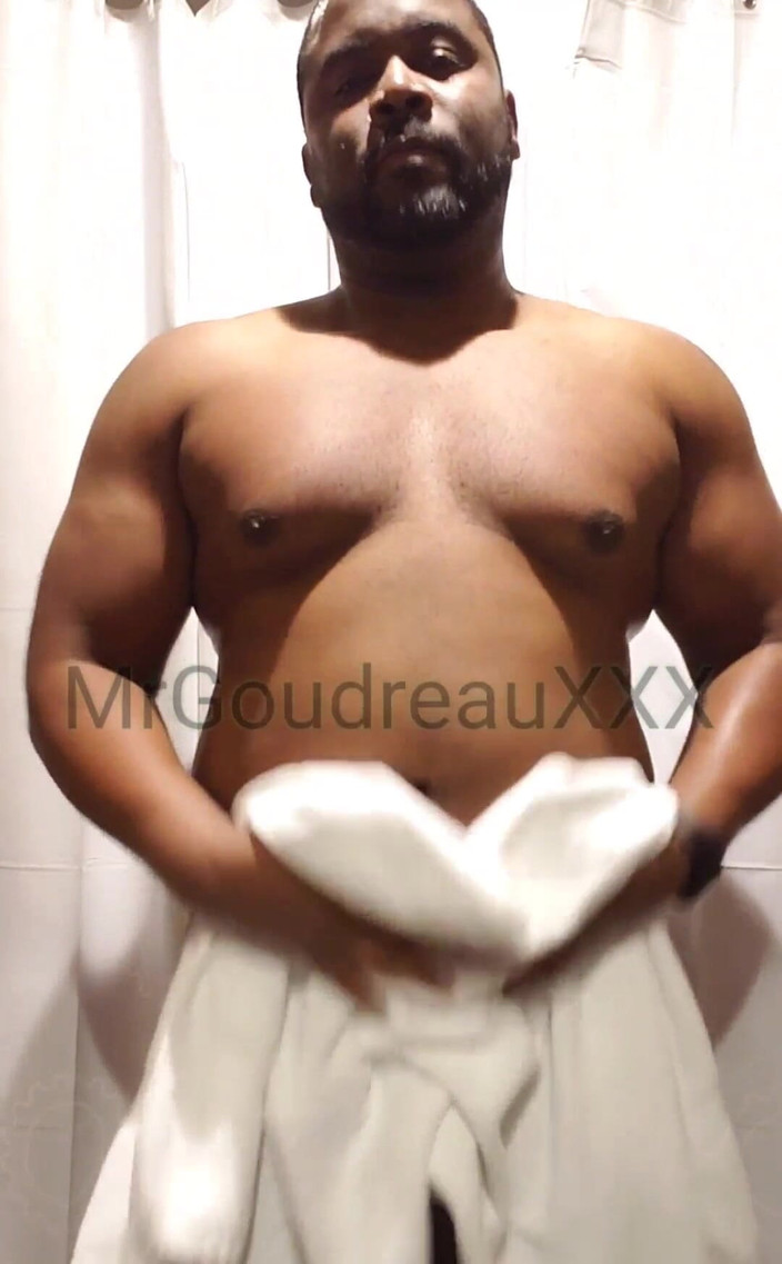 MrGoudreauXXX: Masturbacja niedźwiedź BBC część 29