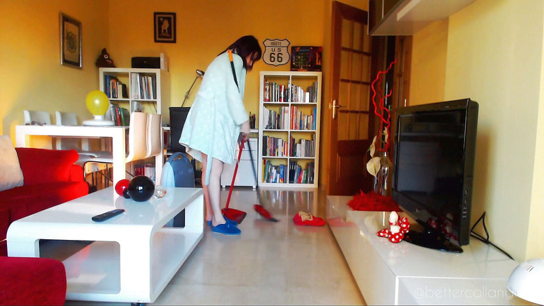 Angieholics Braingasms: Housecleaning di pijama musim sejuk saya yang berwarna-warna, selipar saya...
