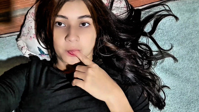 Yuli and tony: Horny Stepsister Playing with Her Pussy