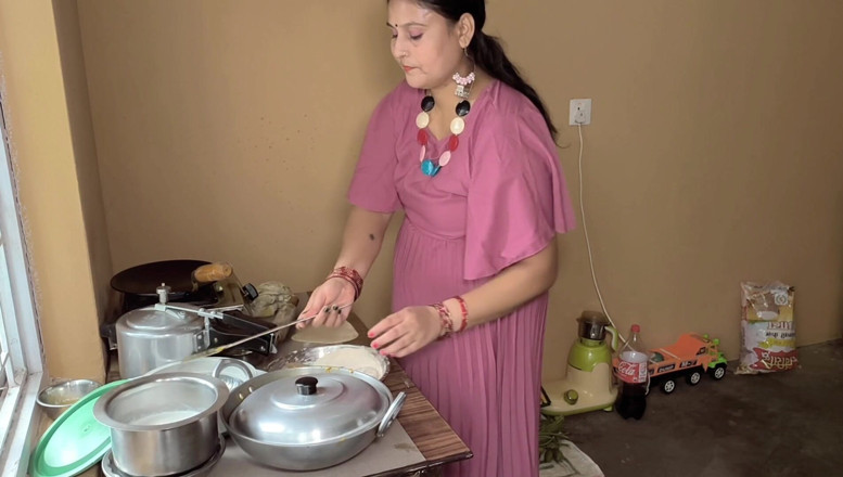pujaprem: Indian Maid Fuck in Kitchen