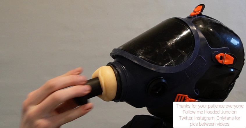 Hooded June: フェラチオトレーニング新しいマスク
