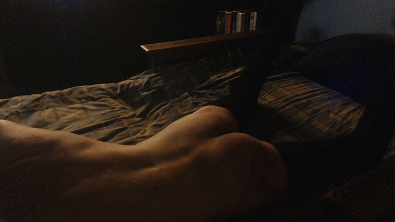 Carlasexycd: 在直播中弹跳我甜美的脸颊。 无音频