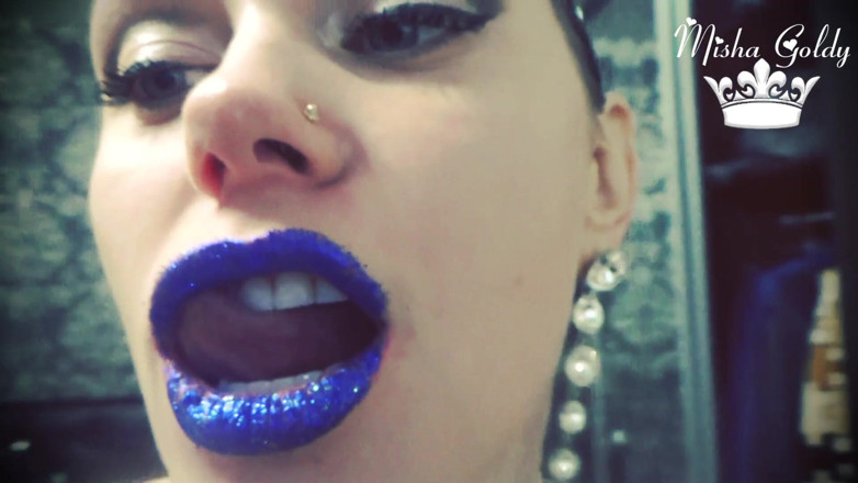 Goddess Misha Goldy: Glamorous blue glittery lips