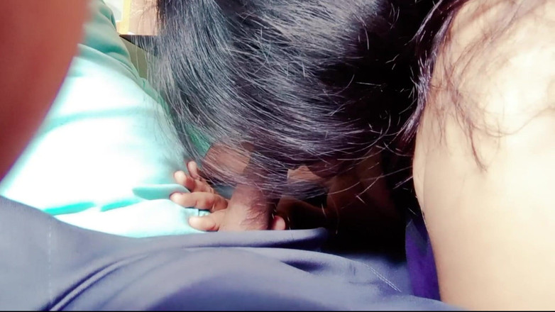 Your Arya: Kakak ipar india dengan toket besar lagi asik nyepong kontol...