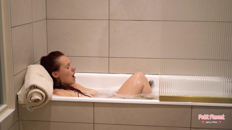 Petitpiment: Bergabunglah dengan saya di kamar mandi saya!