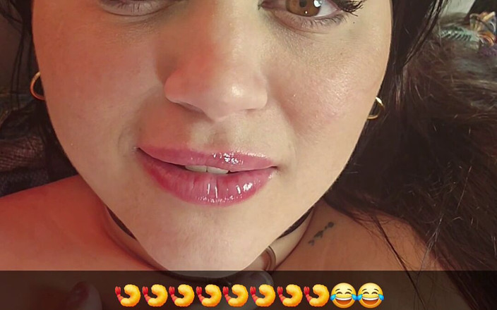 LuciaLatinaGomez: 매일 스냅사진을 보내는 라틴계 여자 전 여친