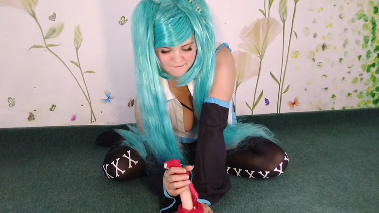 LizAngel: Miku jerked off your cock with her panties