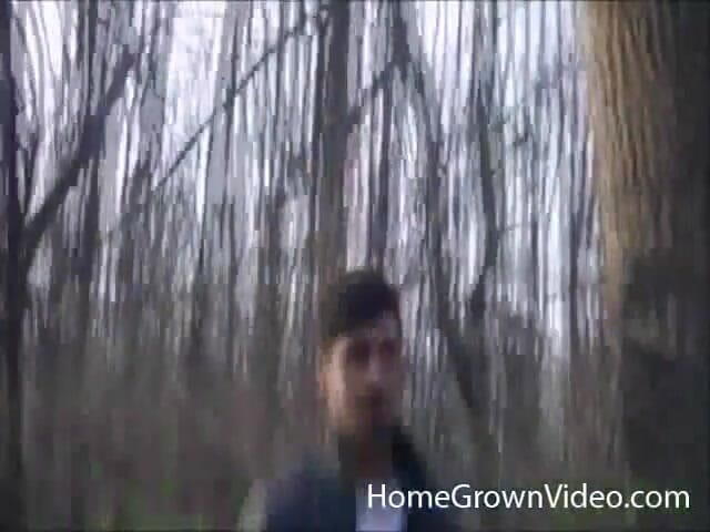Homegrown Outdoor Sex: Babyxxx açık havada iyi bir sikişmeyi seviyor