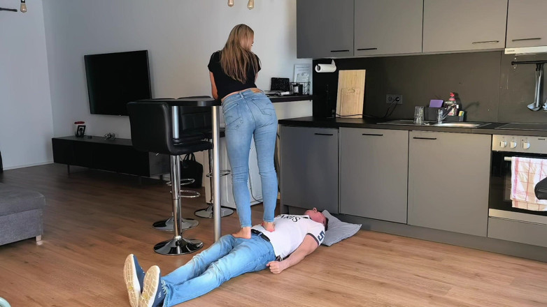 Goddess Lena: Barefoot Trampling
