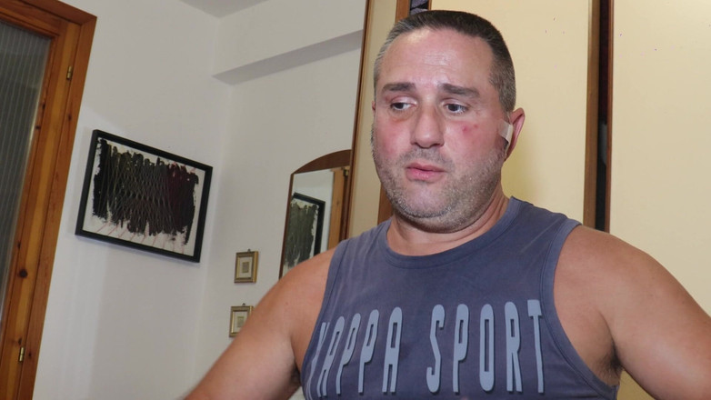 Pandora Hub Production: 丰满的熟女家庭主妇想要被两根鸡巴填满