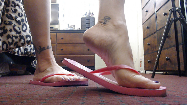 Abby Anna: Ходьба з рожевими шльопанцями