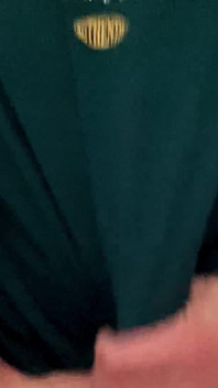 Tajně si hraje s mým velkým čůrákem