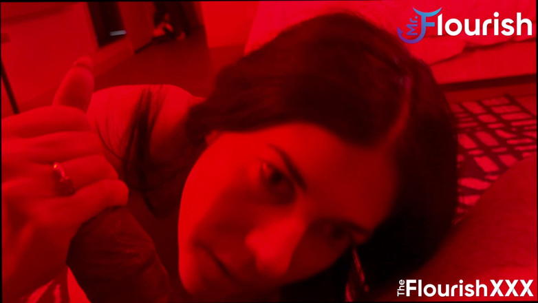 The Flourish XXX: Anna Cummings dostane červenou světlo pokoj speciál od mrflourish