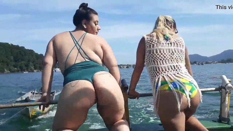 Paty Bumbum: Ексгібіціонізм на човні на публіці з паті дупою та її зведеним братом Агатою Людовіно