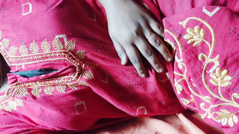 Realmallucouplevlog: Mallu girl sozinha no quarto de albergue