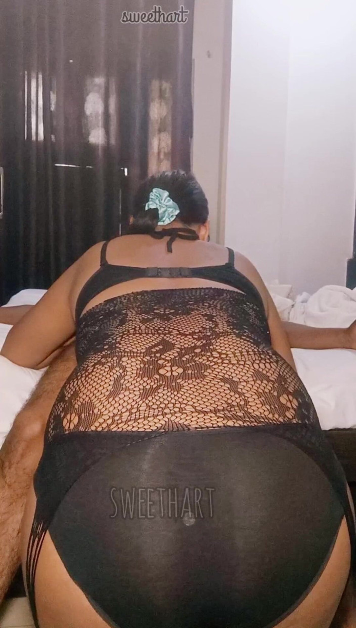 sweet girl: Chubby Girlfriend in Hotel Room - Get Ready