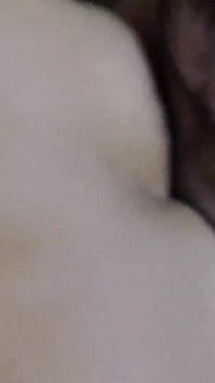 털이 많은 보지를 따먹는 Aries Steele