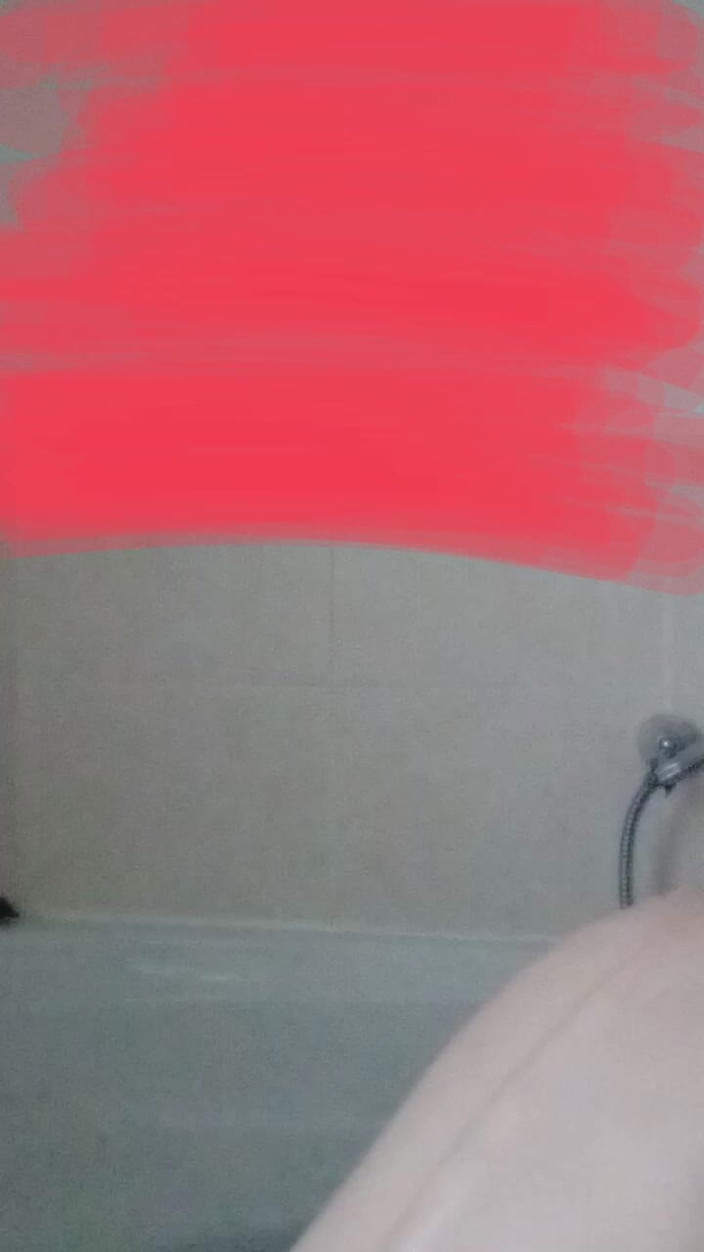 Nudechav: Nudechavbi in Bath Horny and Wet Shows Everything and Washes...