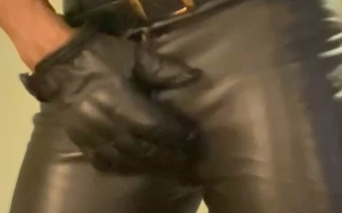 Black mature kinky muscle: Liebendes leder &amp; latex