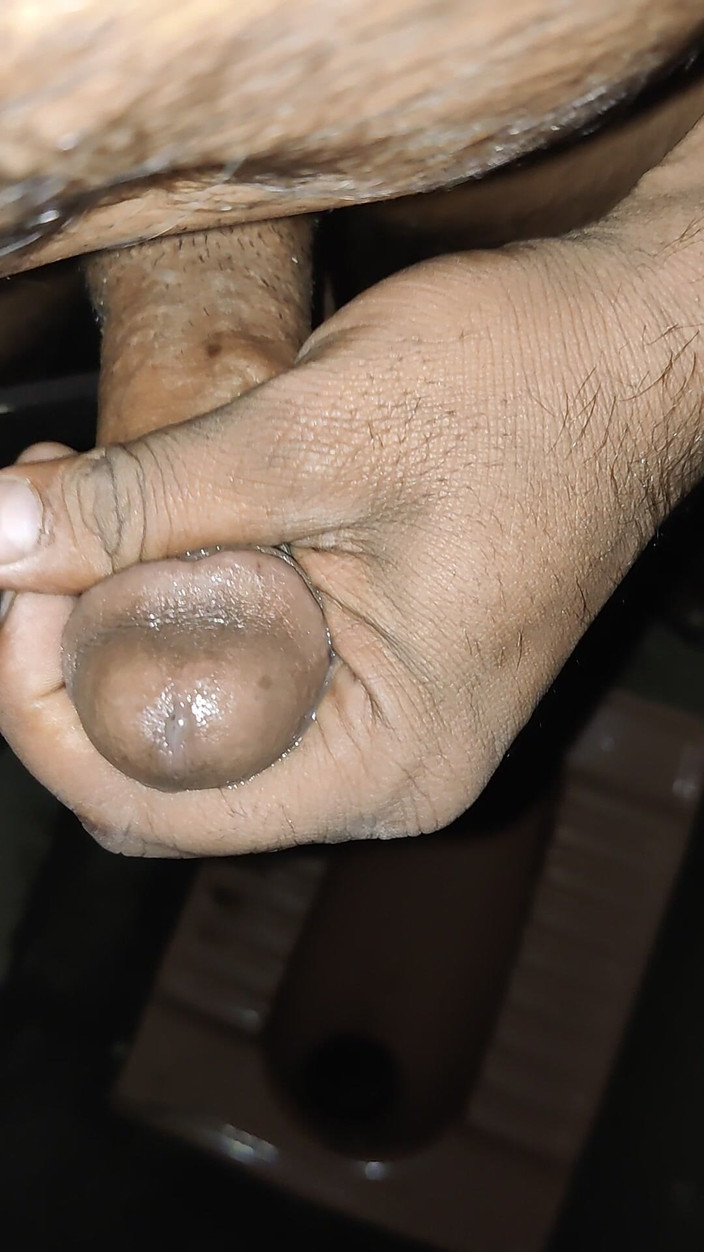 Horny Rocky: Zum ersten mal handjob mit meinem schwanz