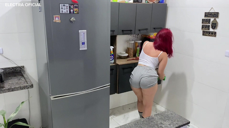 Curious Electra: Balkonputzen