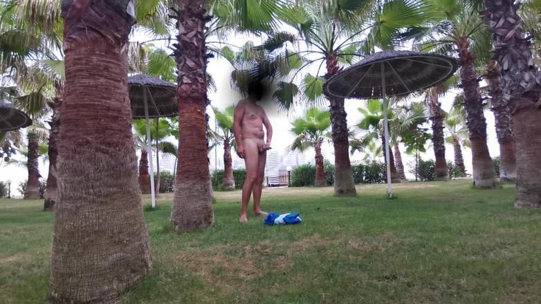 Wanker forever: 土耳其海滩上的户外撸管