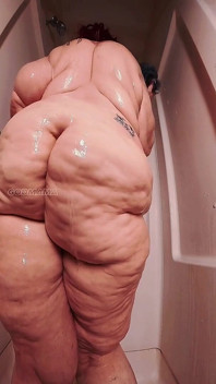 Sexy SSBBW Douche & Shake