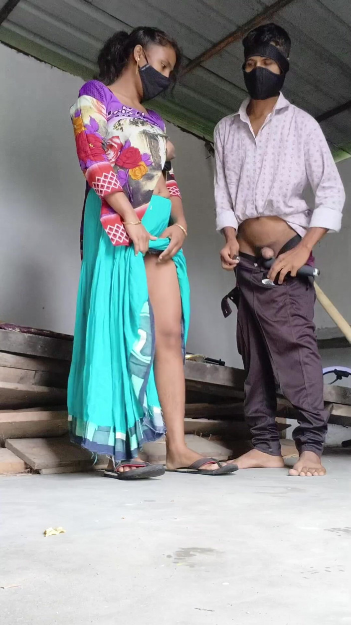 Amina begum: Desi Muslim Girl Posay Fucking