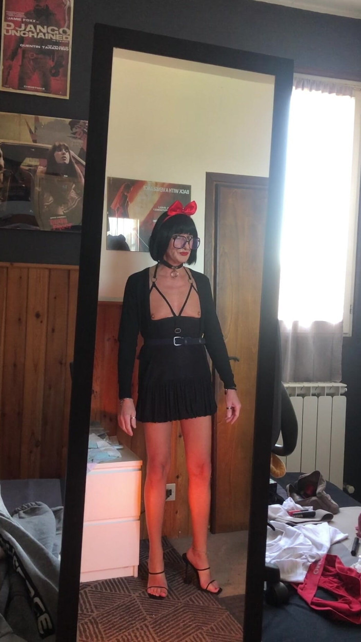 Andreina Naty: Piercing w piersiach i chodzenie