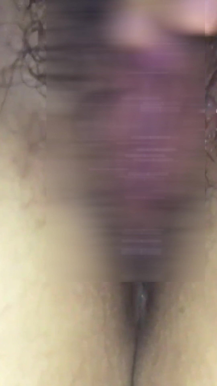 yellowsubmarine: Masterbating în fața camerei