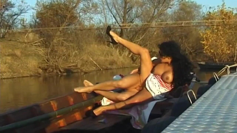 Just Great Ass: Wild sex outdoor