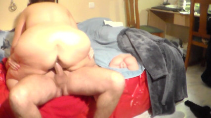 Sex hub couple: John shoots all his cum into Jen's pussy when she...