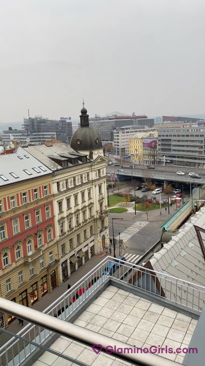 Glamino Girls: Glamino Girls - część 2 jebanie na balkonie