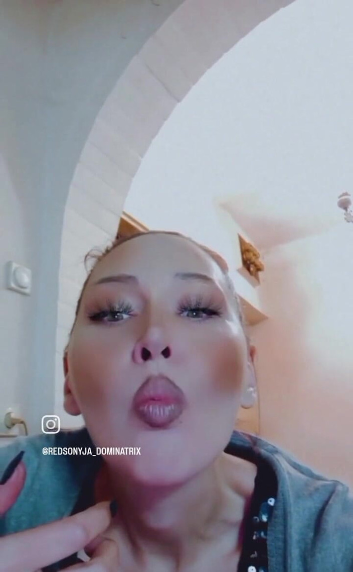 Dominatrix Redsonyja: Everyone Who Loves and Supports Me Will Top up the...