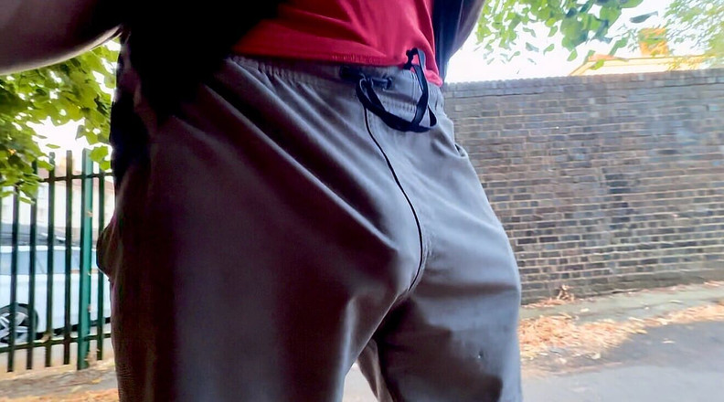 MrMagicDevil: コマンドーではありますが、湿っていて、とても湿っているのを感じました