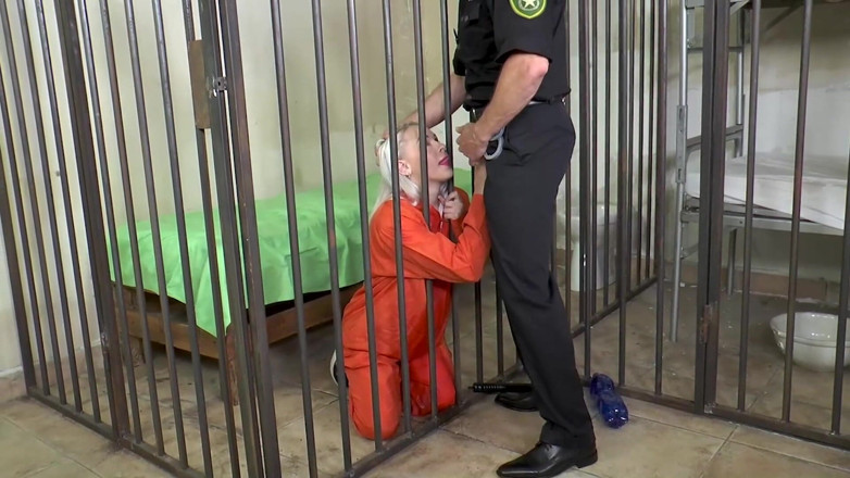 THAGSON: Threesome in the cell with two guards and a female...