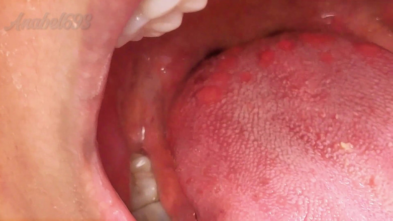 anabel693: 입 페티시 목젖 가까이 나는 딱딱한 BBC에 질식한다